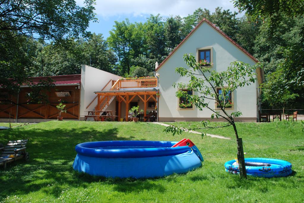 Penzion Staj Navary Apartment Bagian luar foto
